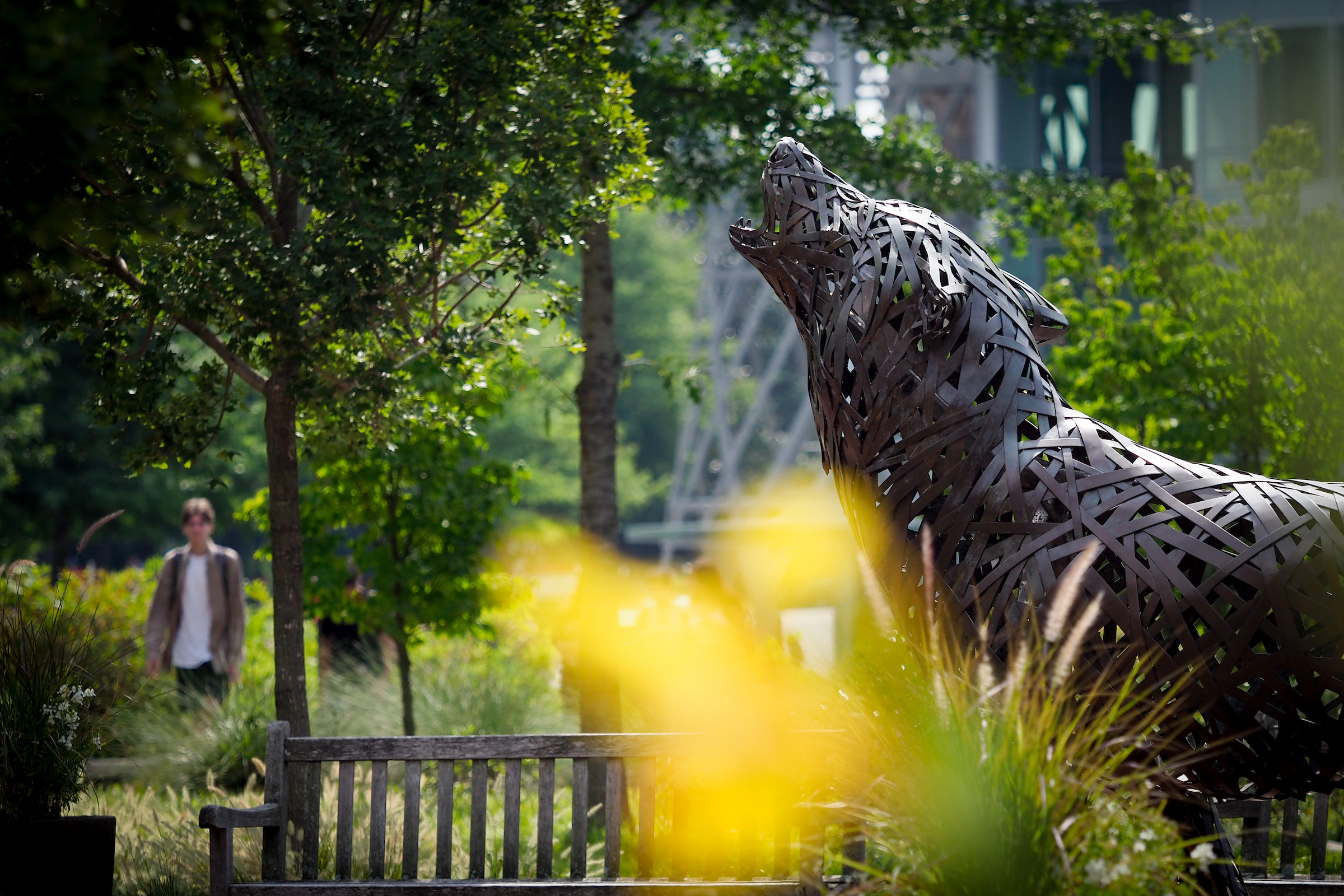 metal wolf statue howling
