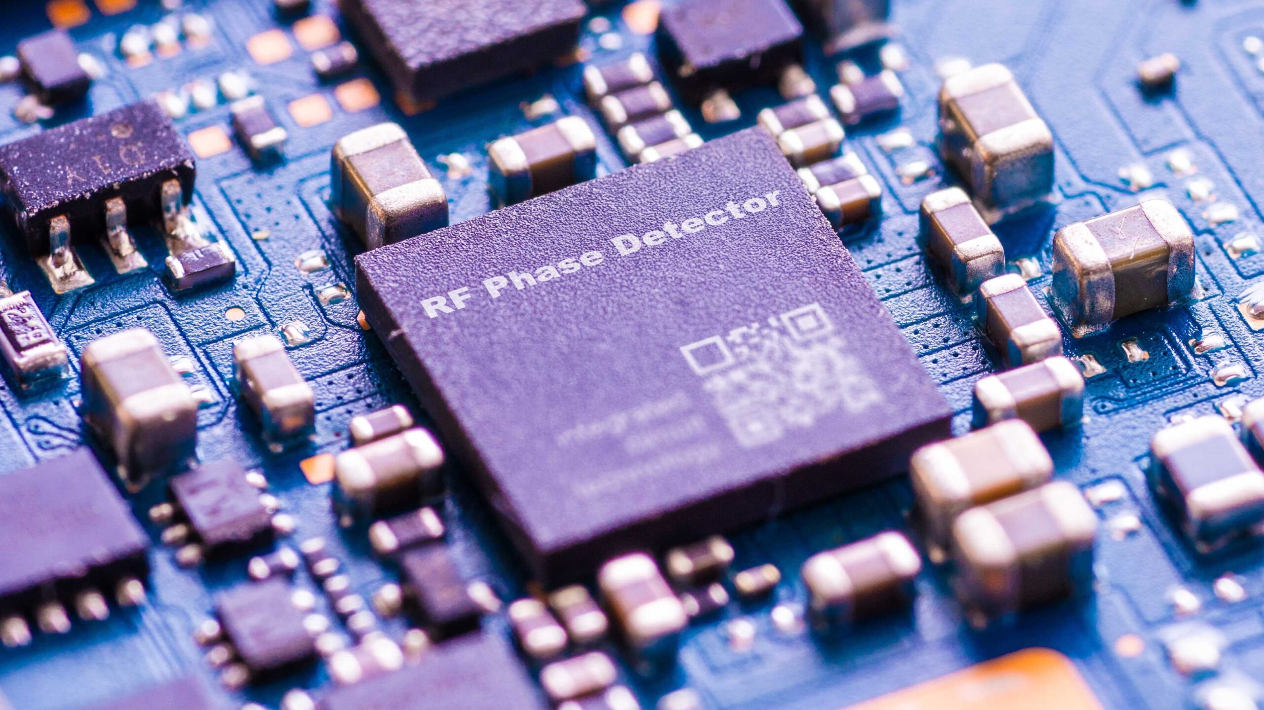 RF Phase Detector IC for measuring the phase difference between RF signals. integrated circuits ICs